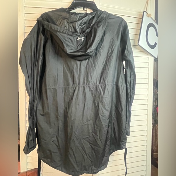 UNDER ARMOUR Storm x essential Black Hooded Rain Jacket new without tag - Picture 16 of 16